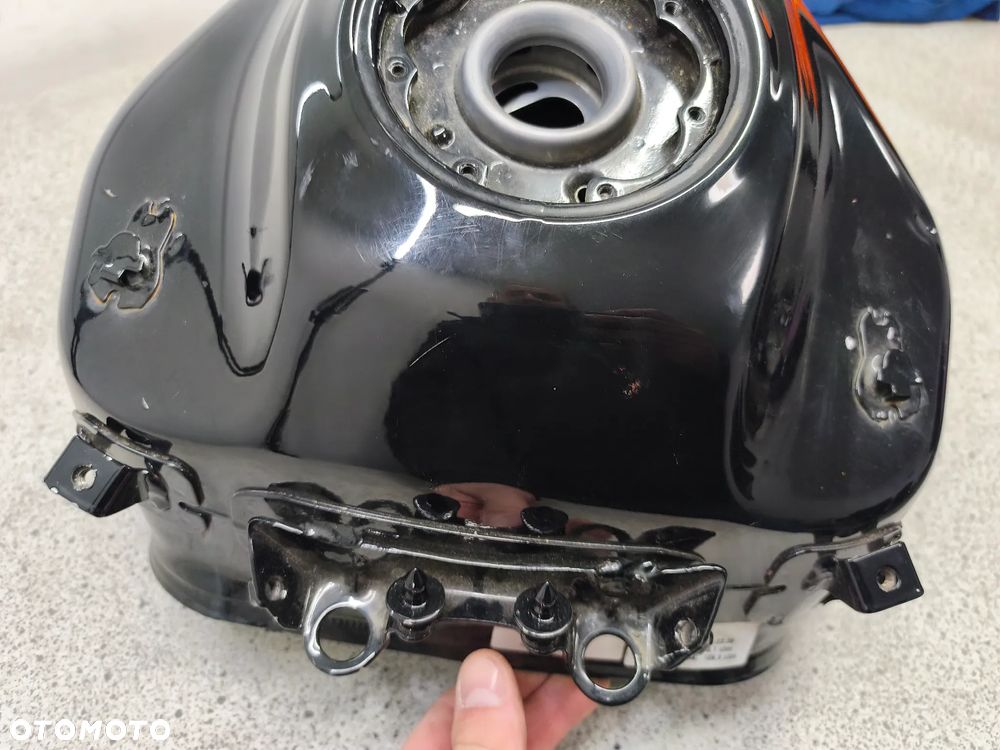 Bak, zbiornik paliwa KTM 125 Duke - 15