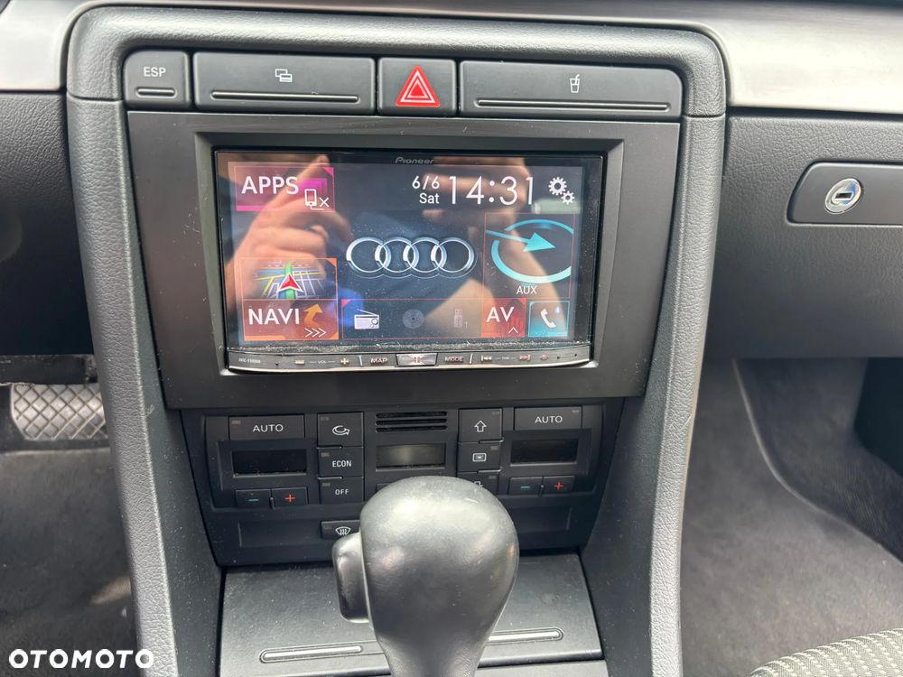 Audi A4 Avant - 11