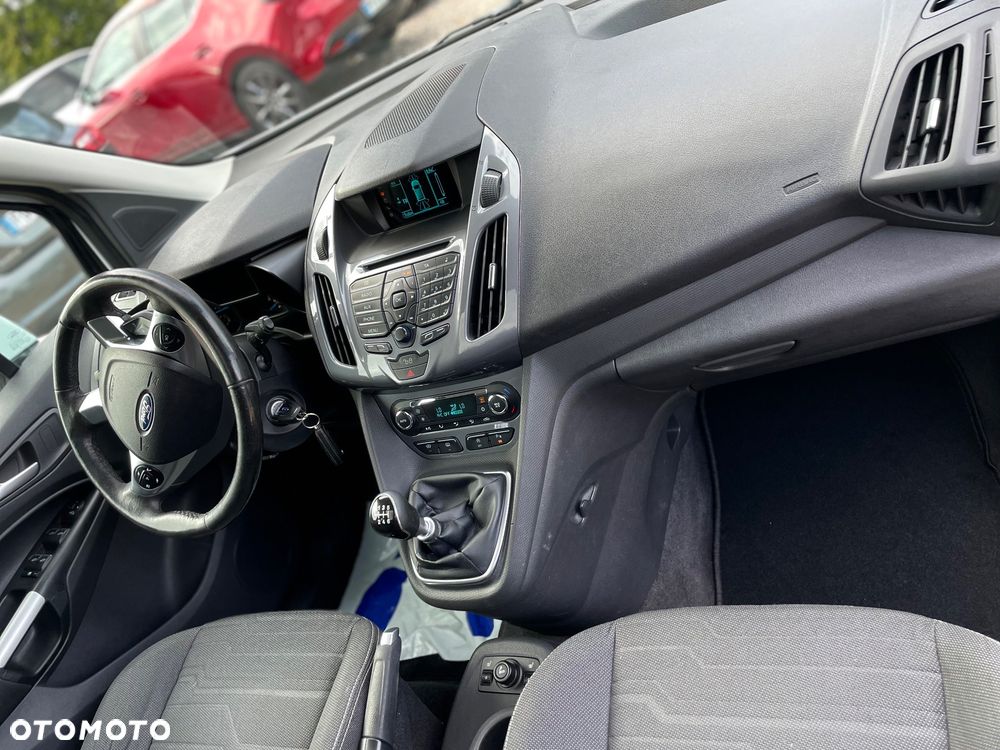 Ford Tourneo Connect Grand - 13