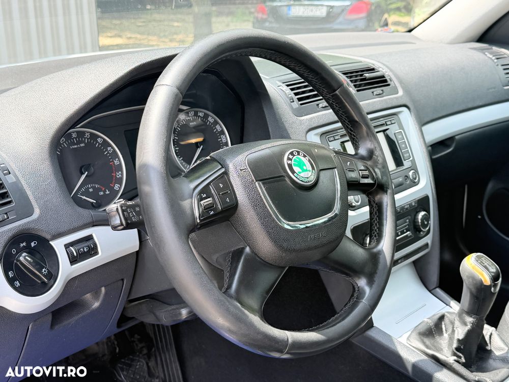 Skoda Octavia 2.0 TDI DPF Elegance - 27