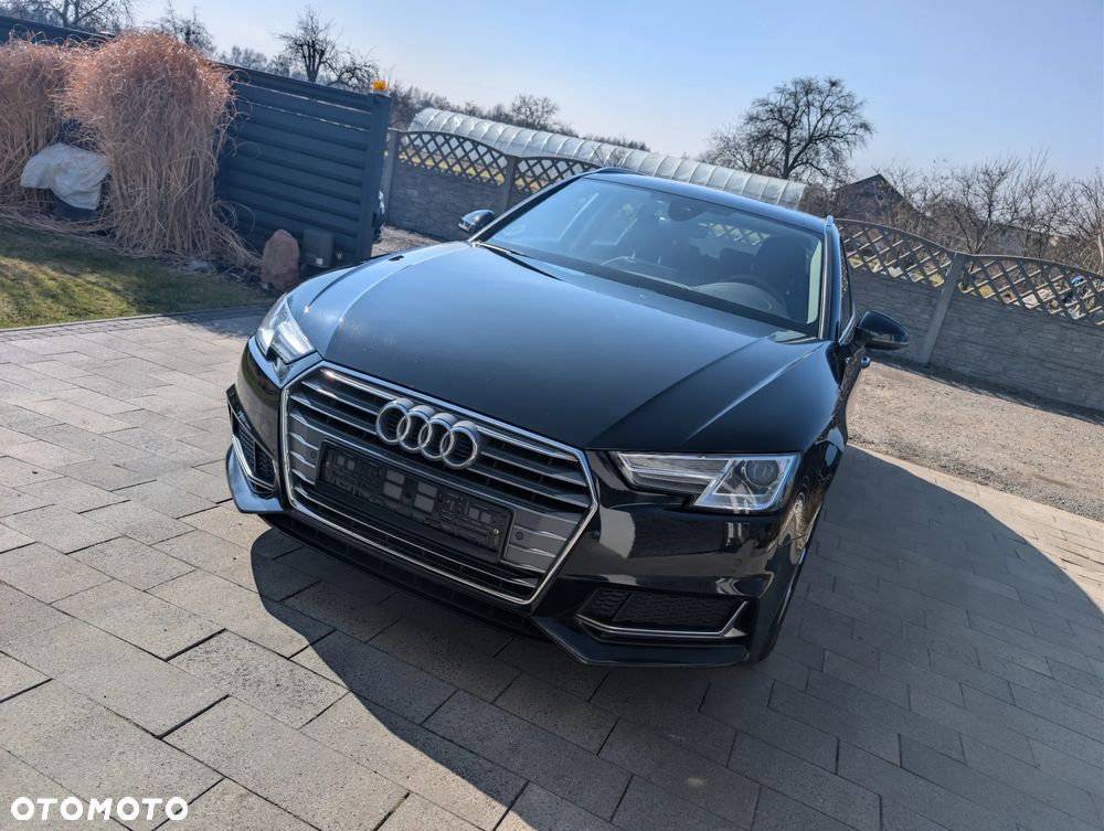 Audi A4 Avant 40 TFSI S tronic - 2