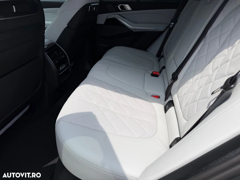 BMW X5 xDrive50e - 16