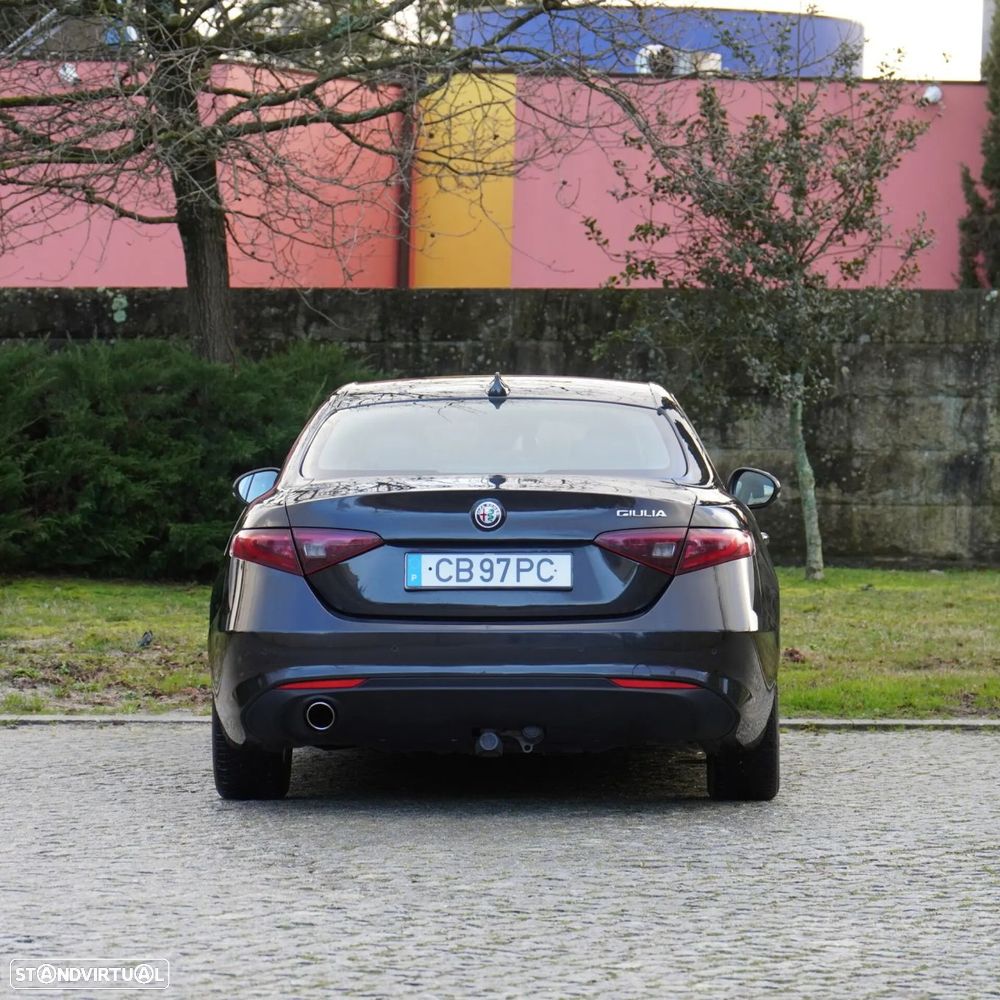 Alfa Romeo Giulia 2.2 D - 32