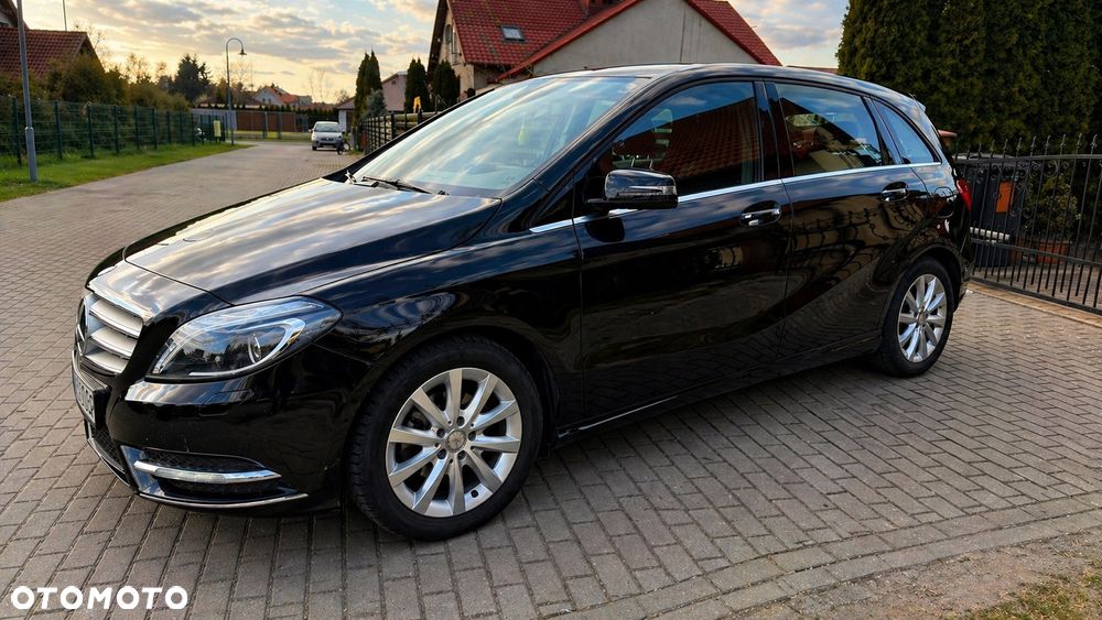 Mercedes-Benz Klasa B 180 BlueEFFICIENCY Edition Style - 4
