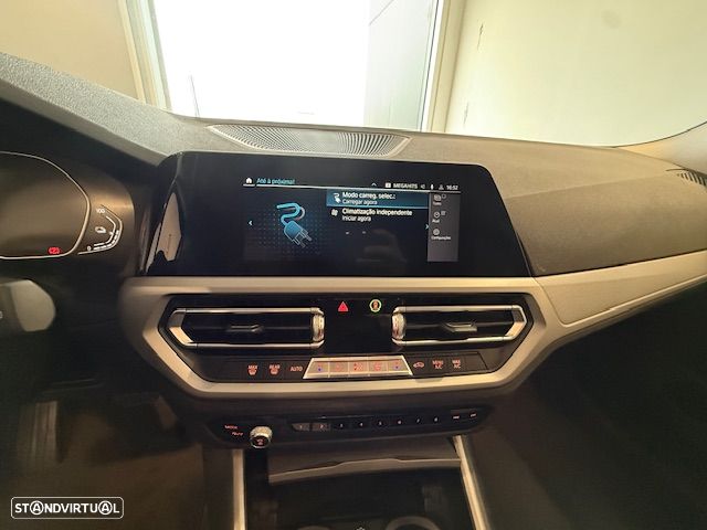 BMW 330 e Corporate Edition Auto - 31