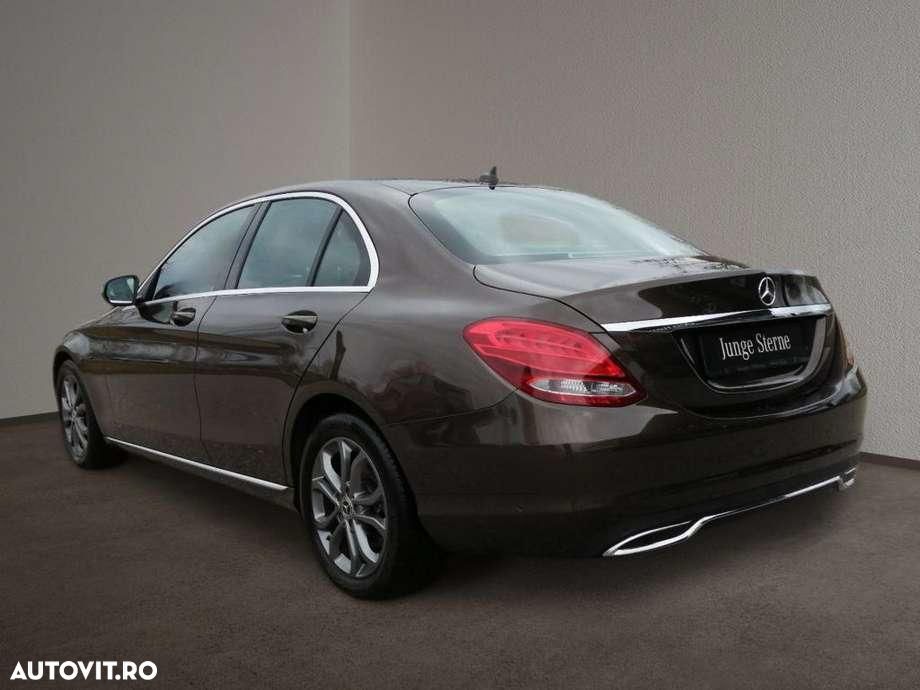 Mercedes-Benz C - 7
