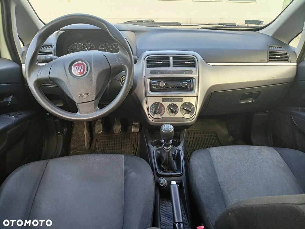 Fiat Punto 1.4 Estiva S&S - 12