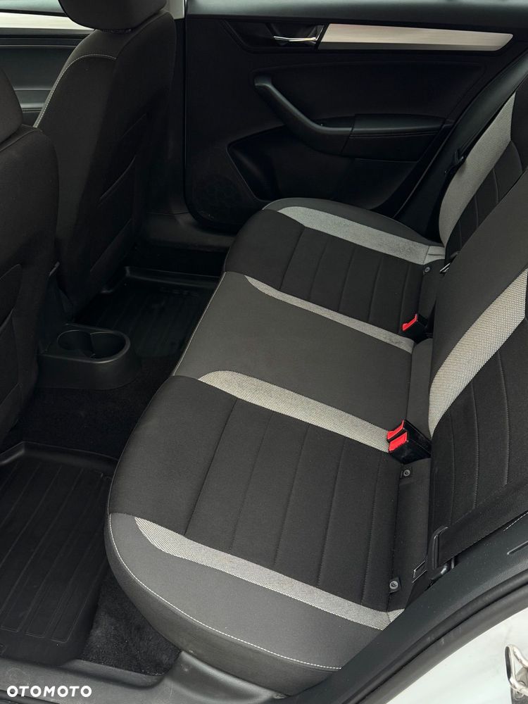 Skoda RAPID 1.0 TSI Ambition - 11