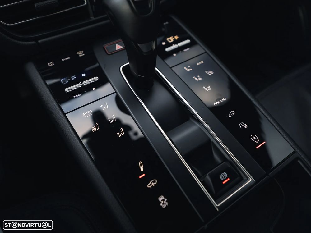 Porsche Macan T - 20