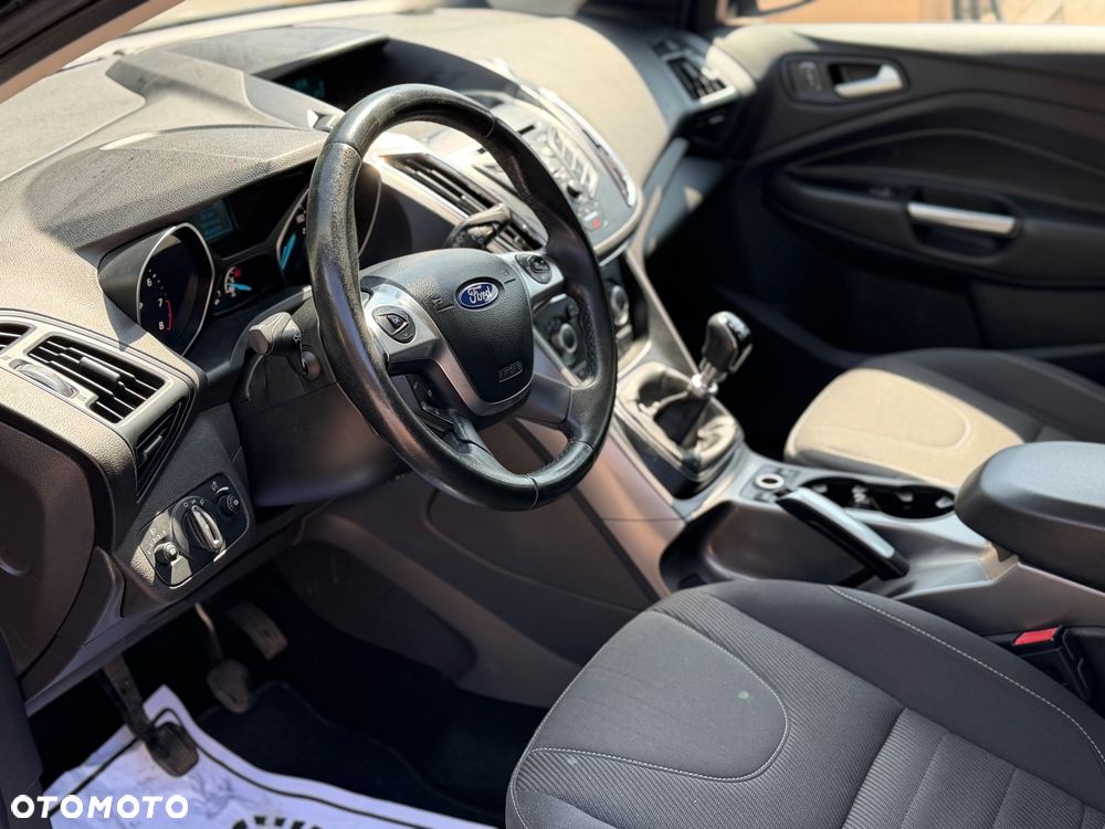 Ford Kuga - 9