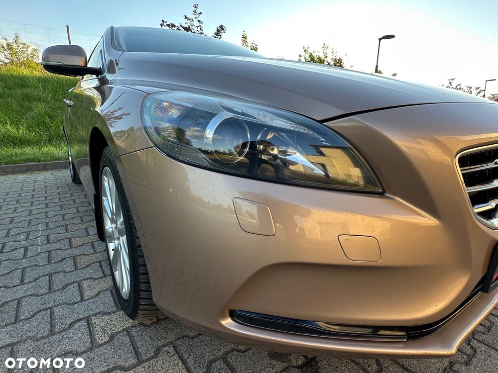 Volvo V40 D4 Inscription - 22