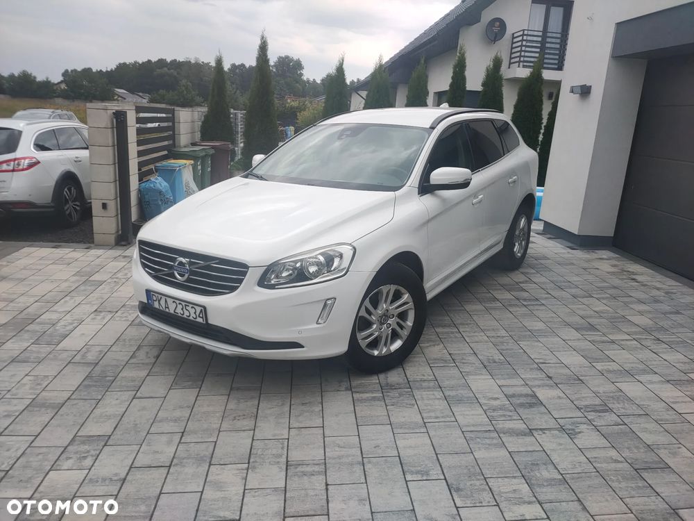 Volvo XC 60 D3 Drive-E Momentum - 1