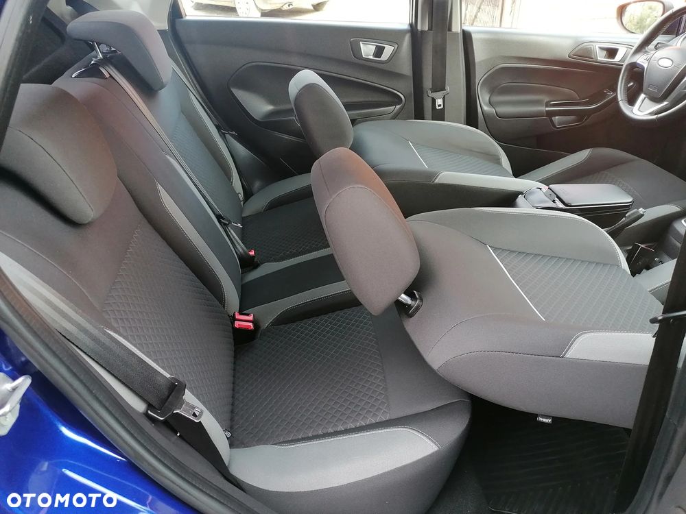 Ford Fiesta - 10