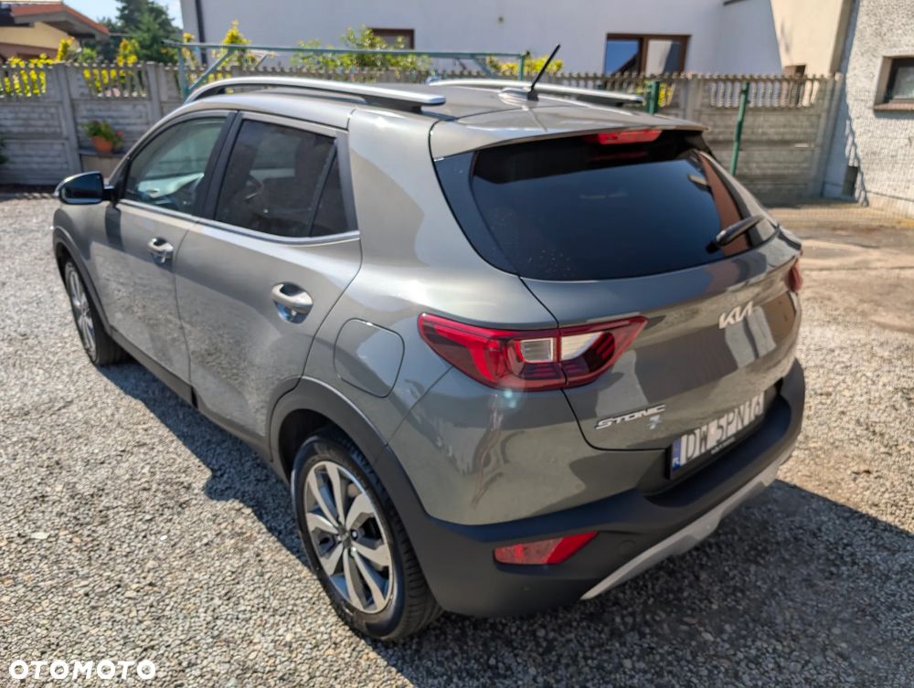 Kia Stonic 1.2 L Business Line - 17