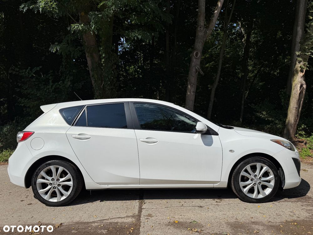 Mazda 3 1.6 Exclusive + - 5