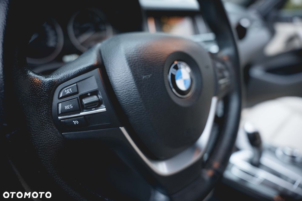 BMW X3 xDrive28i xLine - 27