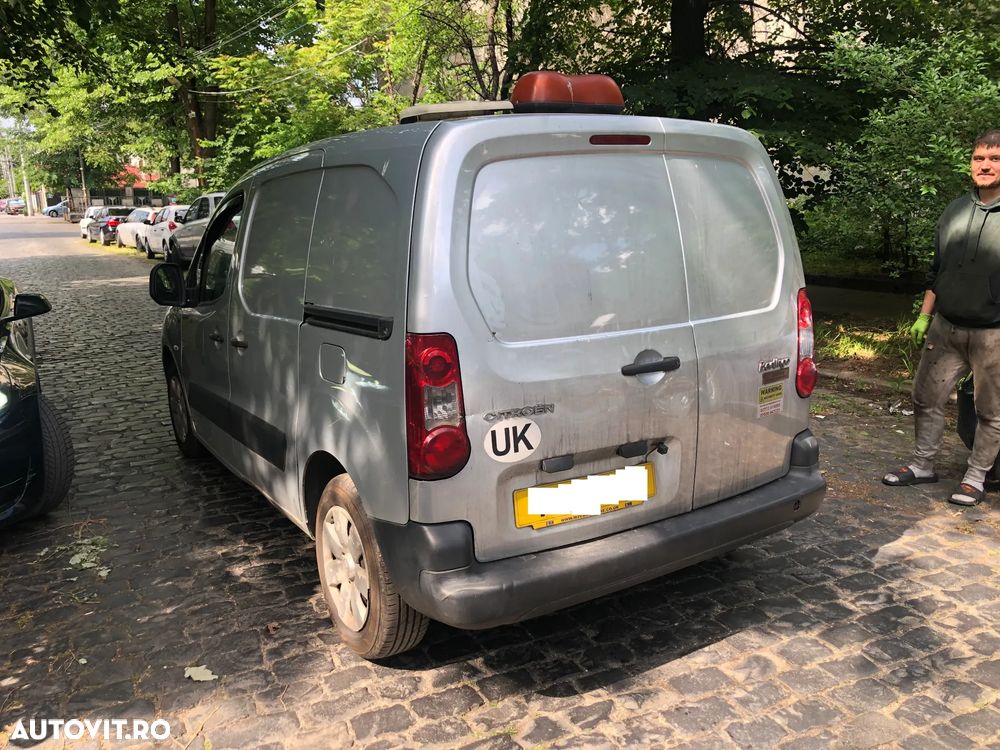Dezmembrez Citroen Berlingo 2012 diesel gri argintiu - 6