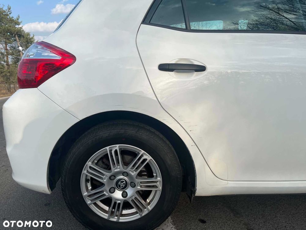 Toyota Auris - 4