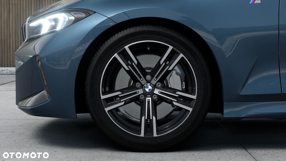 BMW Seria 3 318i M Sport - 4