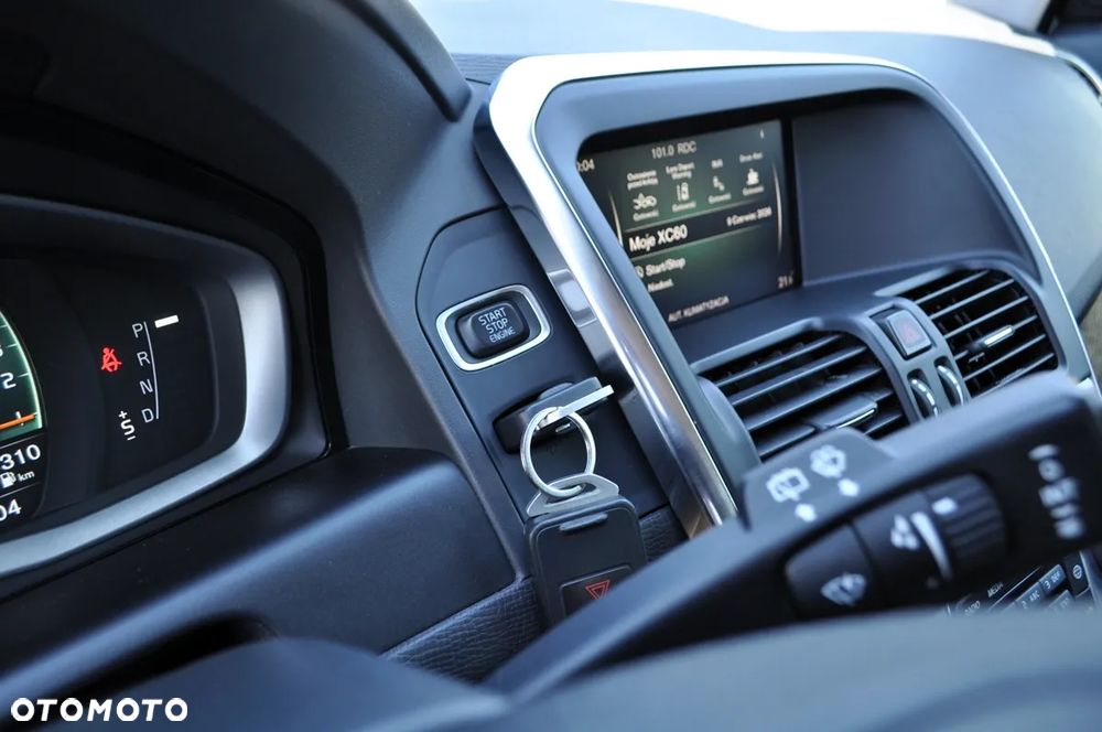 Volvo XC 60 D3 Drive-E Momentum - 19