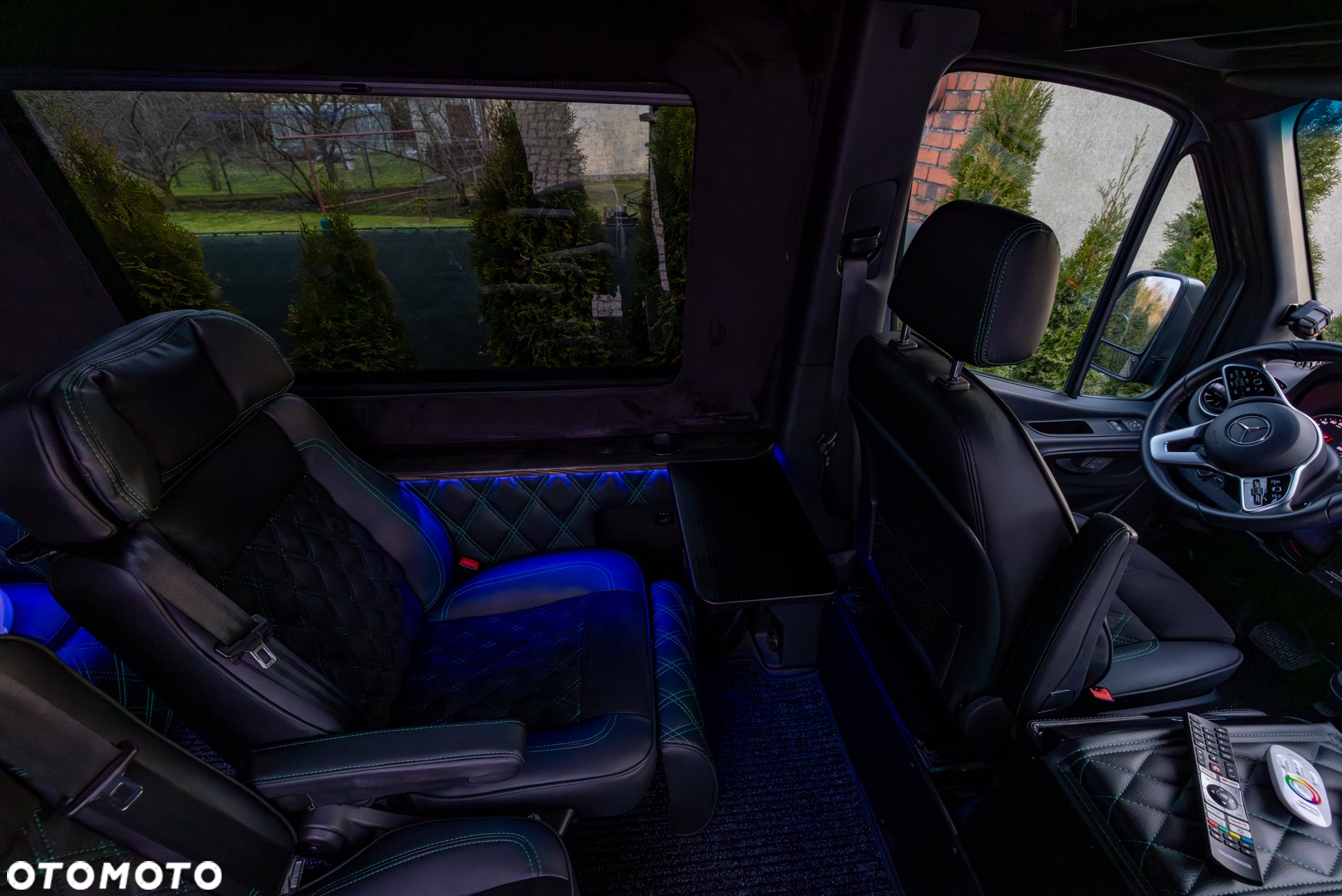 Mercedes-Benz Sprinter - 13