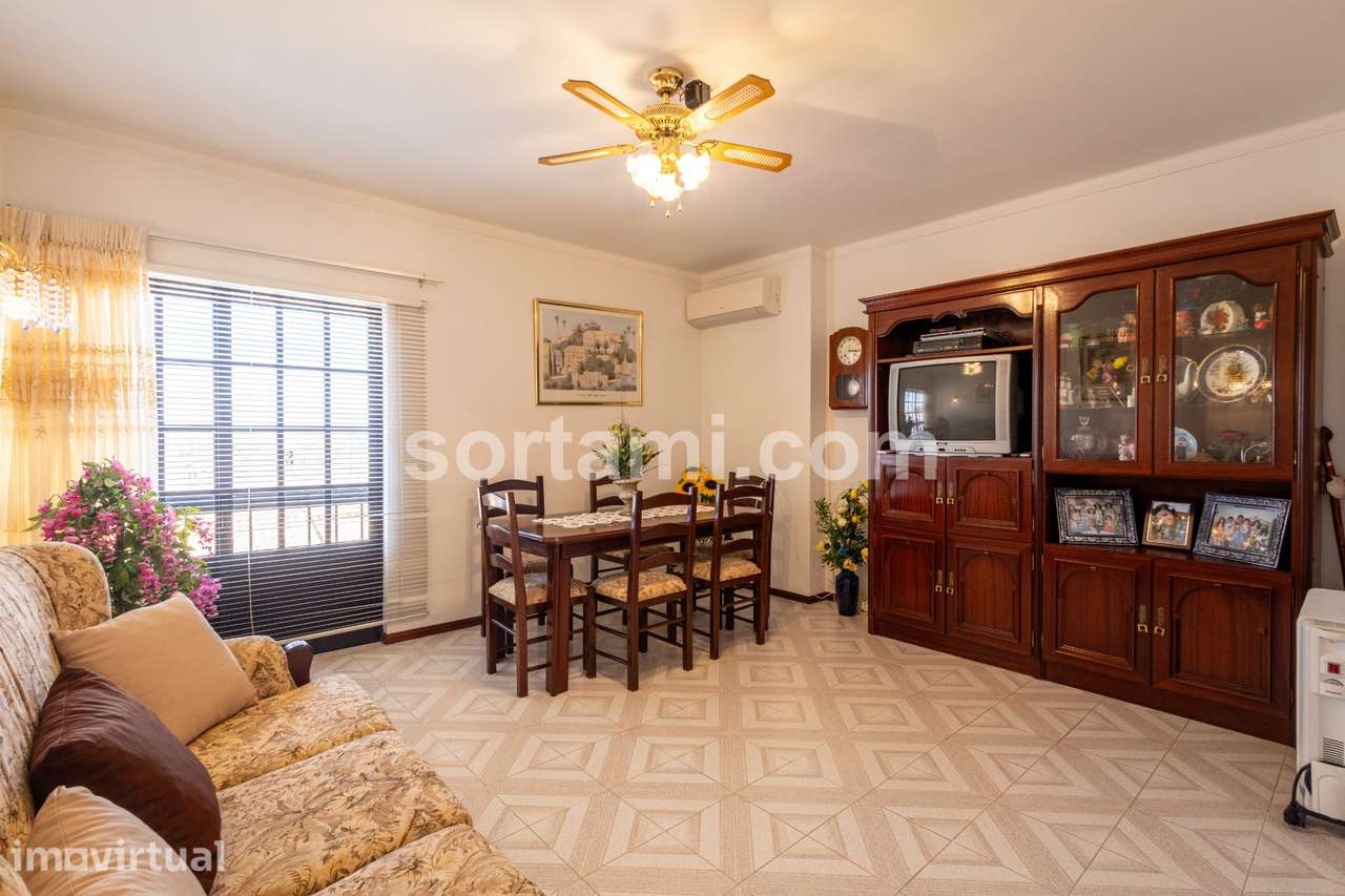 Apartamento T1 Venda em Quarteira,Loulé - Grande imagem: 3/17