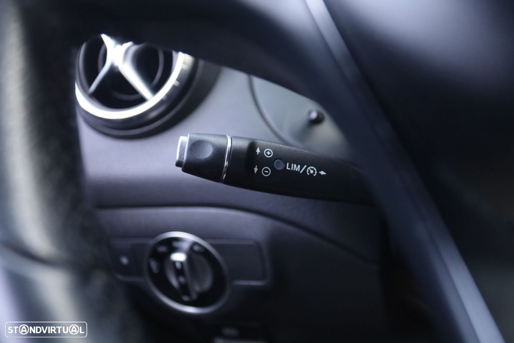 Mercedes-Benz CLA 180 d Urban - 15