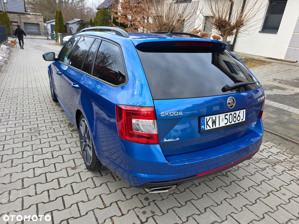 Skoda Octavia 2.0 TDI DSG RS - 11