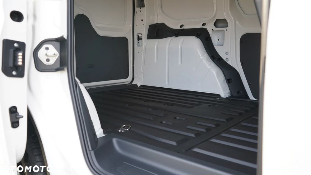 Volkswagen Caddy Cargo - 8