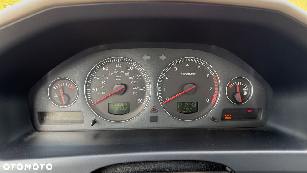 Volvo V70 2.4 Momentum - 14