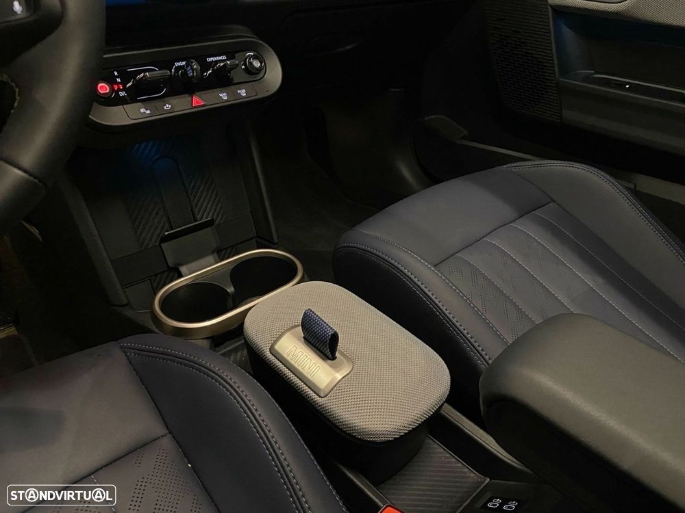 MINI 5 Portas Cooper Auto - 12