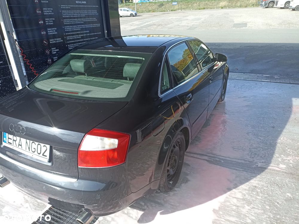 Audi A4 Limousine - 6