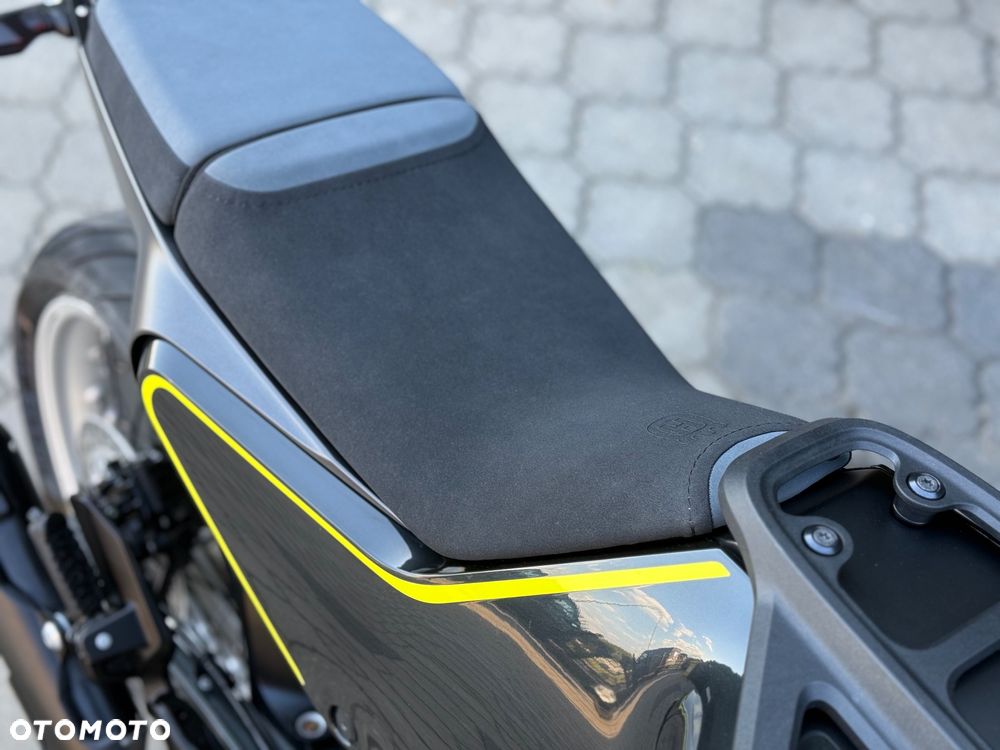 Husqvarna Svartpilen - 18