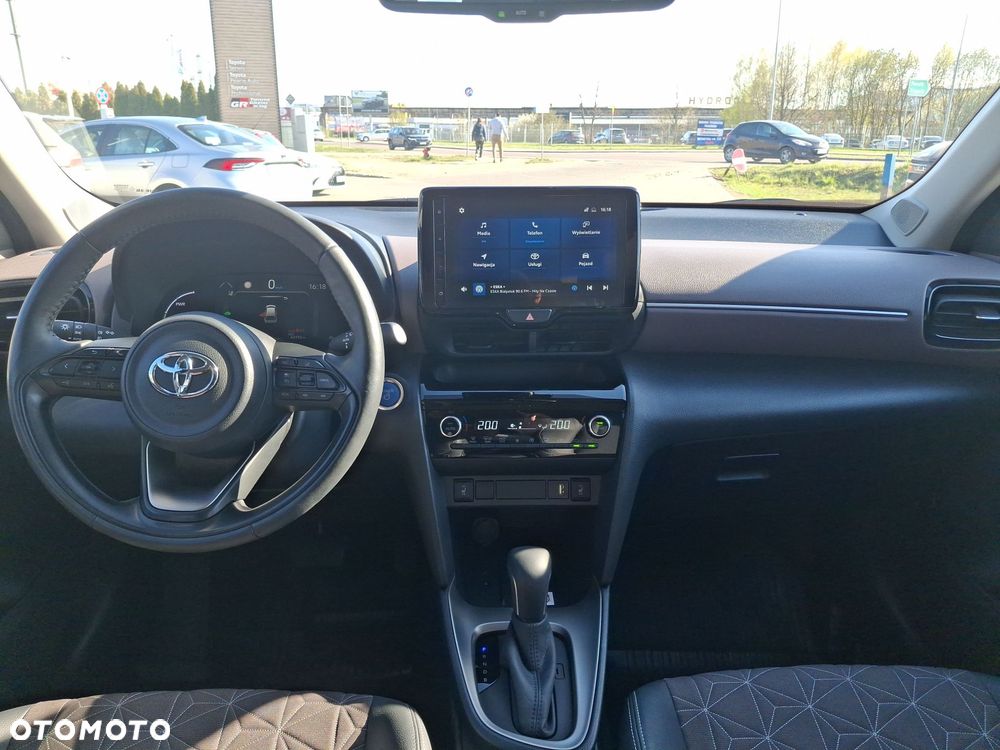 Toyota Yaris Cross - 12