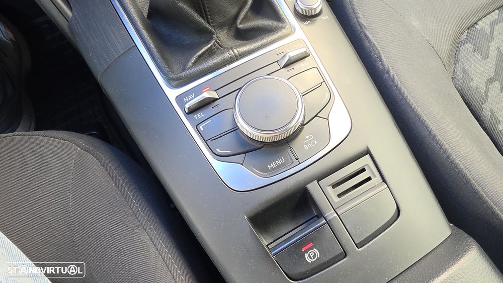 Audi A3 Sportback 1.6 TDI S-line - 35