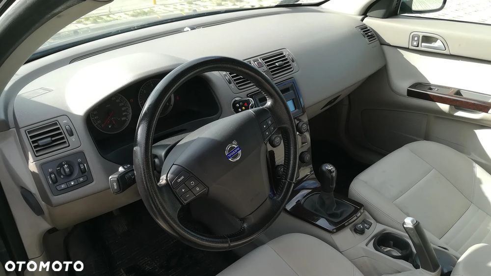 Volvo V50 - 10