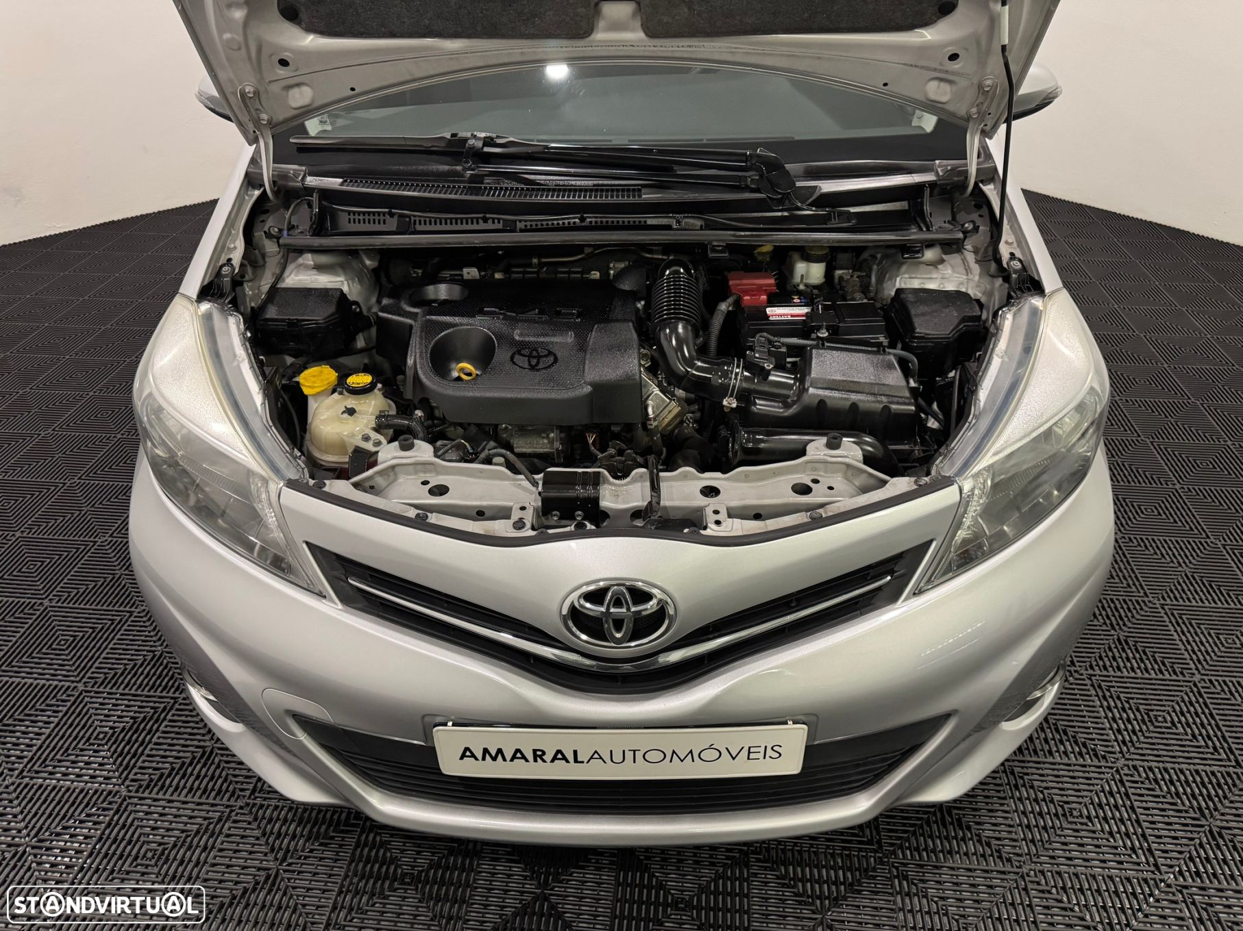 Toyota Yaris 1.4 D-4D ACtive+AC - 53