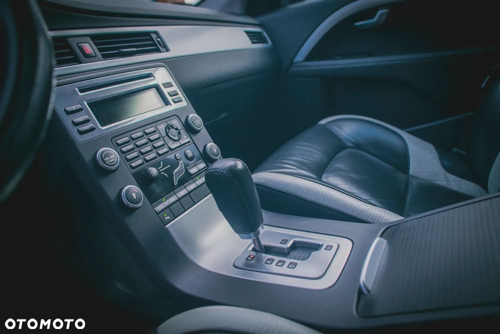 Volvo V70 2.0T Powershift RDesign - 10