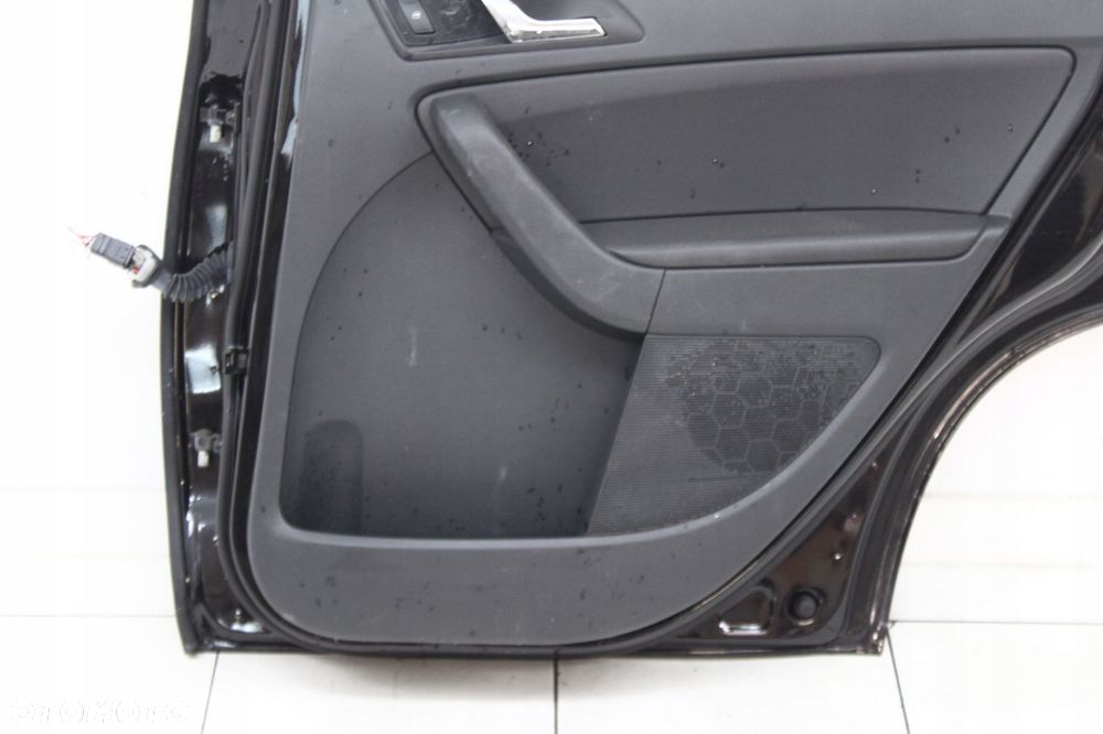 skoda yeti 09r- drzwi prawe tylne prawy tył 9910 / lf9r - 9