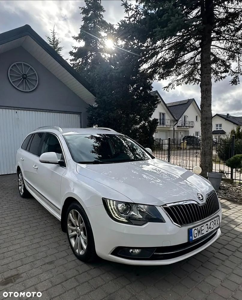 Skoda Superb 2.0 TDI 4x4 Elegance DSG - 1
