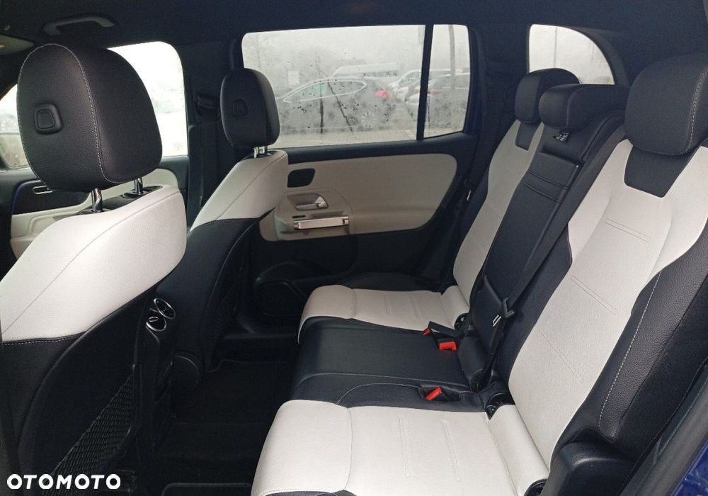 Mercedes-Benz GLB - 20