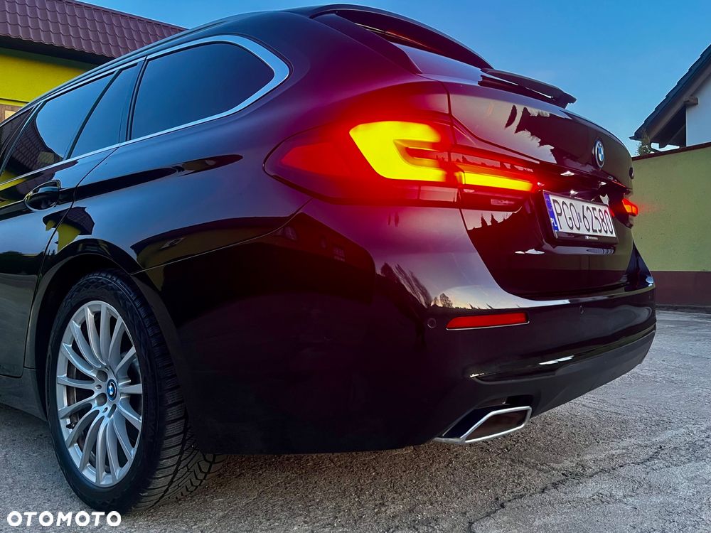 BMW Seria 5 ver-530e - 38