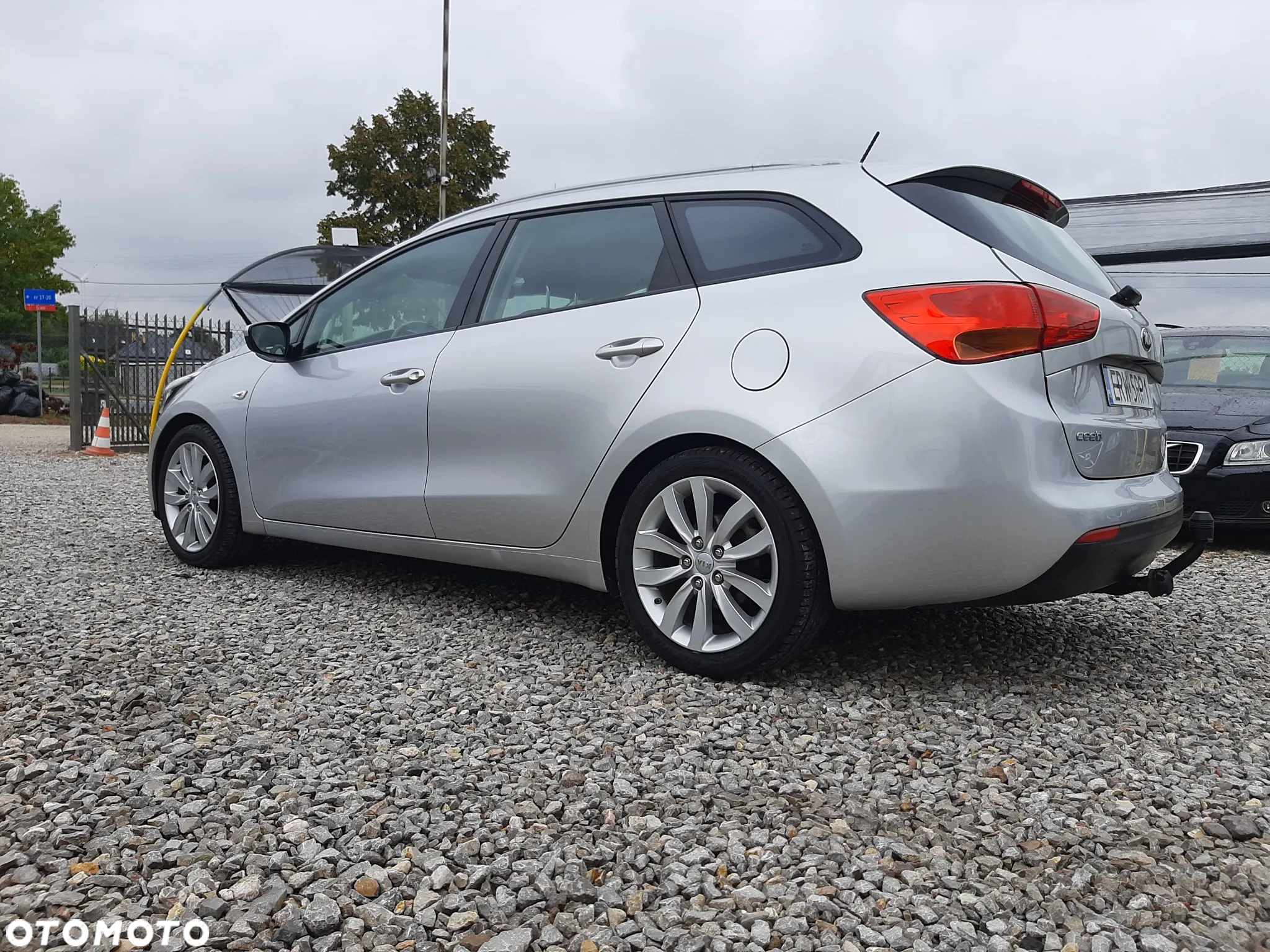 Kia Ceed 1.6 GDI SW Dream-Team Edition - 2