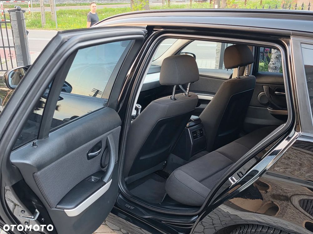 BMW Seria 3 - 18