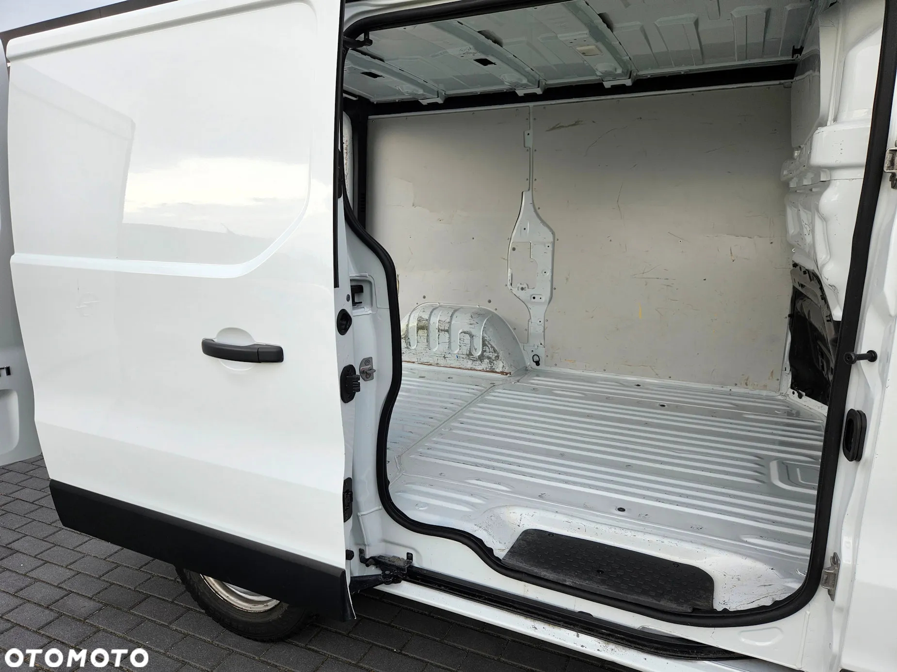 Opel VIVARO CDTI 120KM - 16