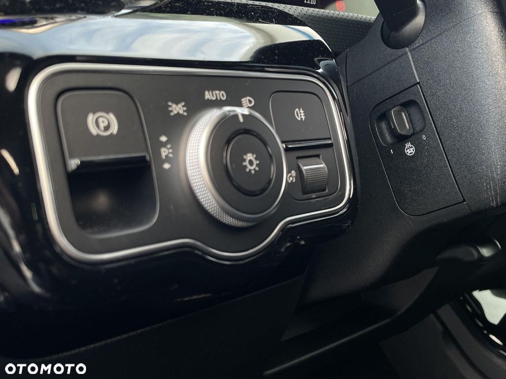 Mercedes-Benz CLA - 27