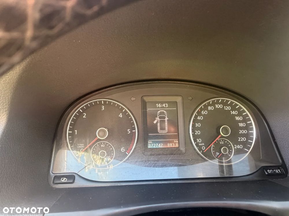 Volkswagen Touran 2.0 TDI DPF Comfortline - 8