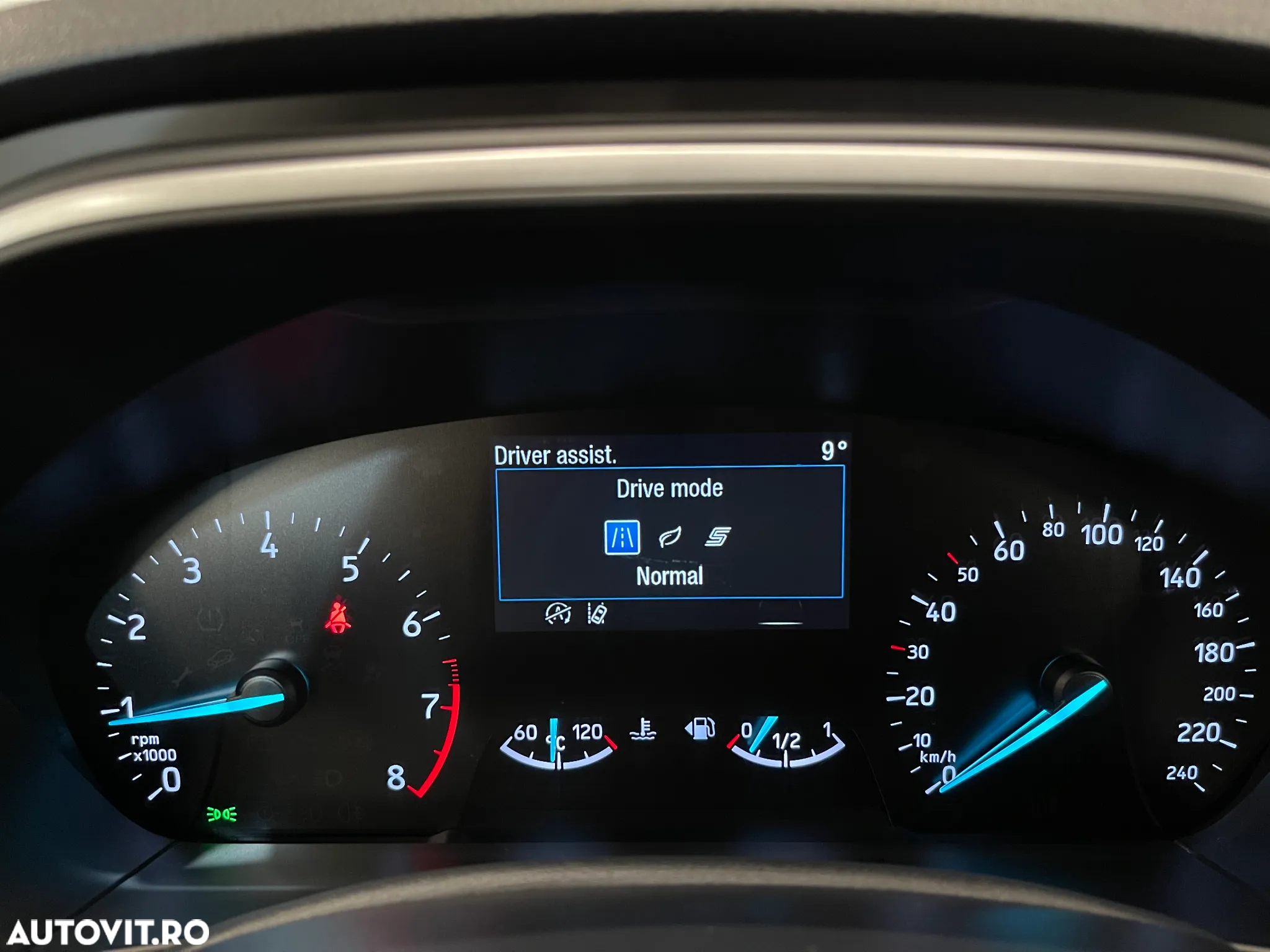 Ford Focus 1.0 EcoBoost Trend Edition - 14