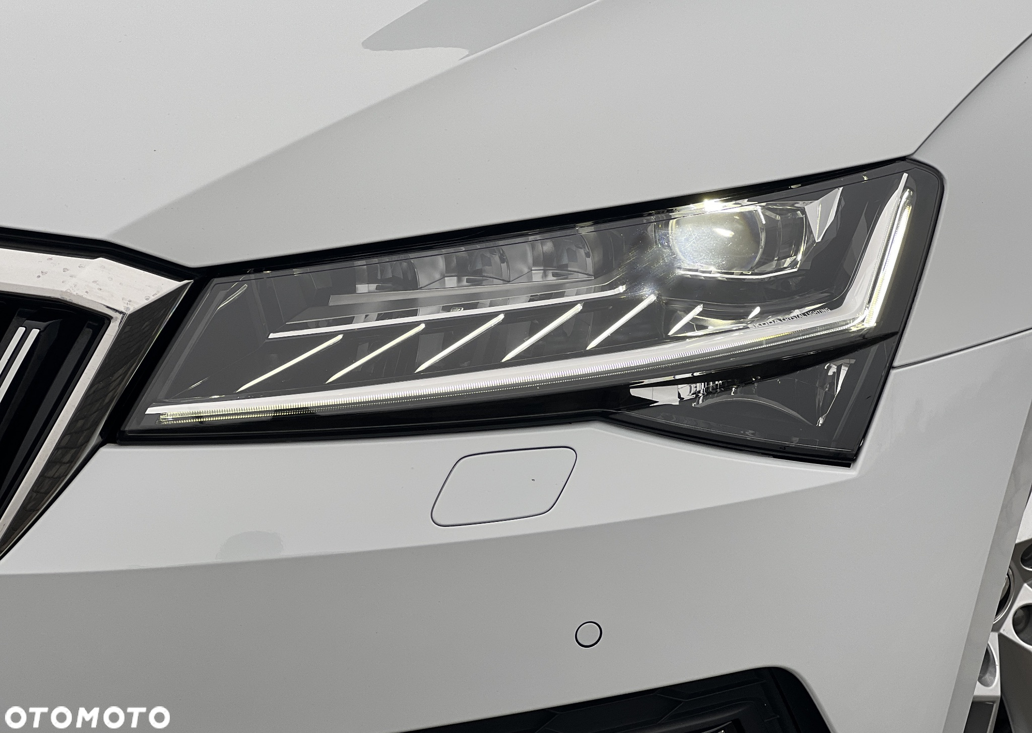 Skoda Superb 2.0 TDI Ambition DSG - 12