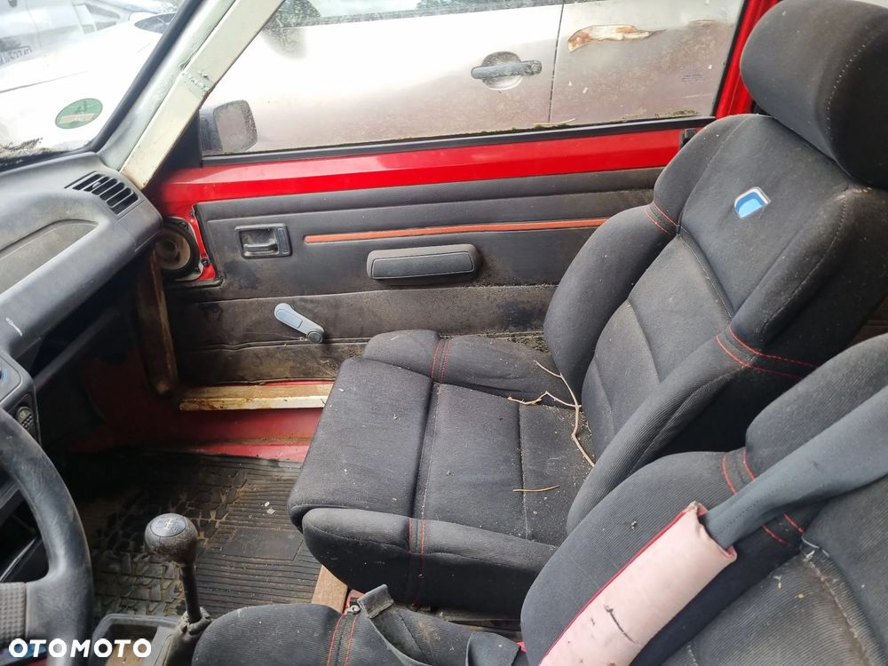 Peugeot 205 - 21